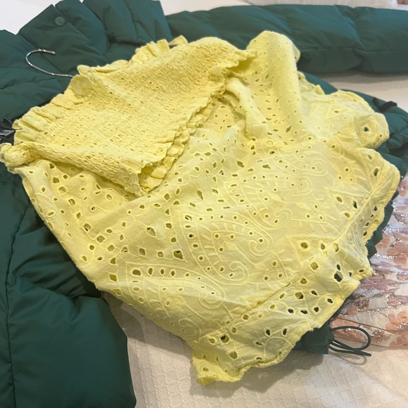 MISSGUIDED CO-ORD BRODERIE SET IN YELLOW - Picture 11 of 11